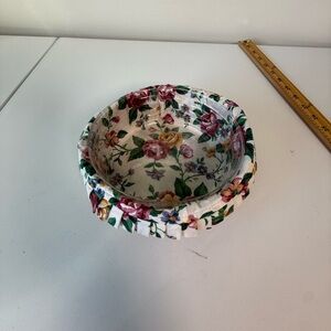 Longaberger bowl basket circular garden splendor fabric lined with protector.